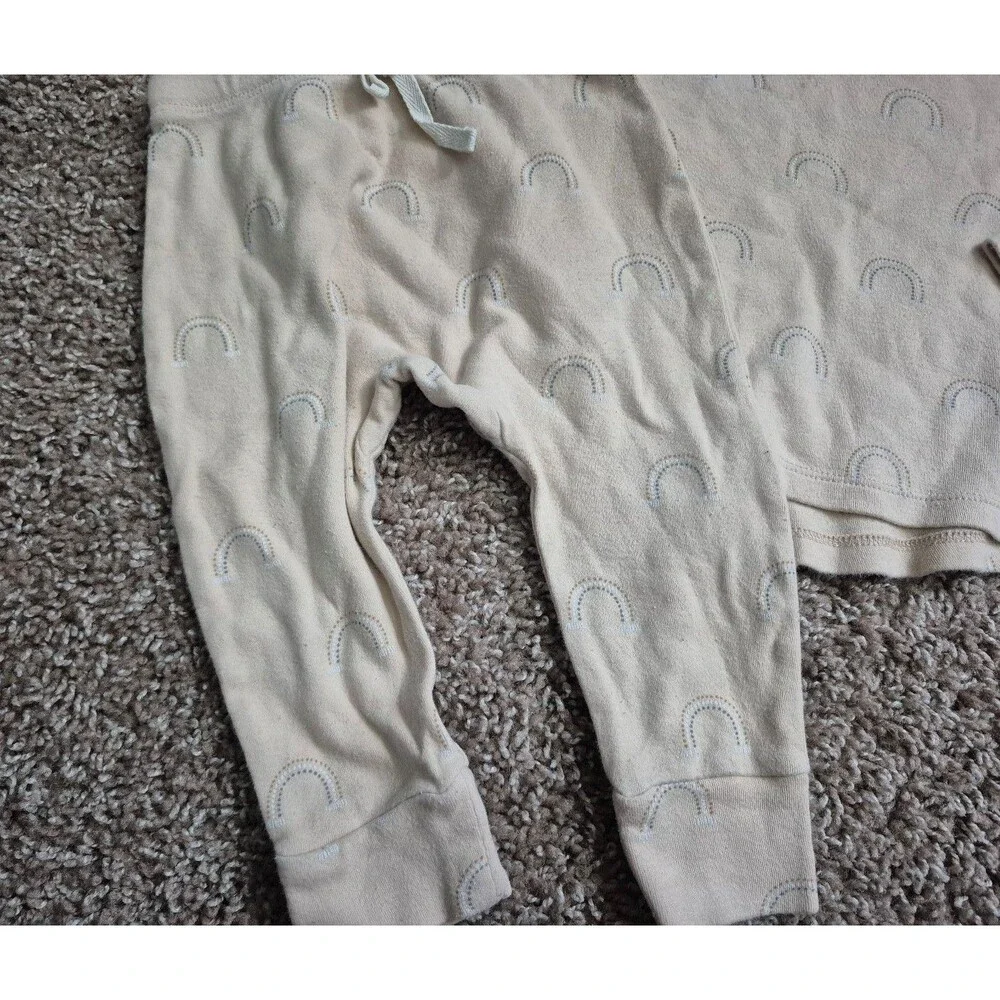 Quincy Mae 2 piece set size 12-18 months play condition